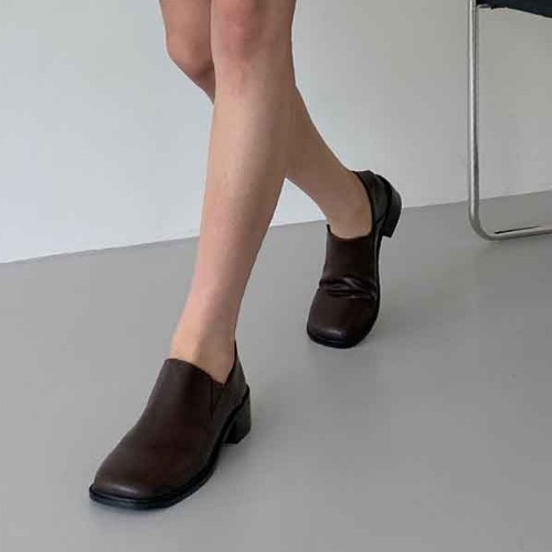 라운드 코 데일리 유니크 로퍼 미들굽 단화 신발 (4cm)